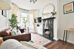 Stunning 2 Bedroom Cardiff Bay House