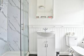 Stunning 2 Bedroom Cardiff Bay House