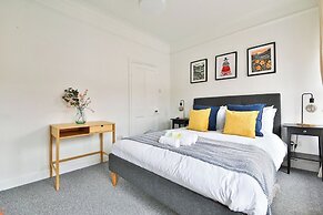 Stunning 2 Bedroom Cardiff Bay House