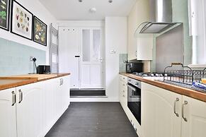 Stunning 2 Bedroom Cardiff Bay House