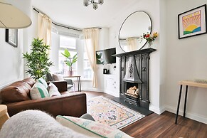 Stunning 2 Bedroom Cardiff Bay House