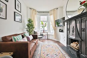 Stunning 2 Bedroom Cardiff Bay House