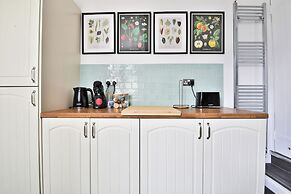 Stunning 2 Bedroom Cardiff Bay House