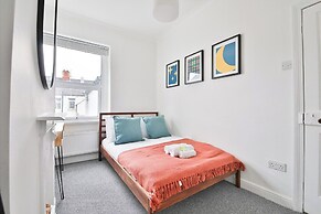 Stunning 2 Bedroom Cardiff Bay House