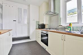 Stunning 2 Bedroom Cardiff Bay House