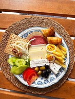 Özer Hotel & Apartments