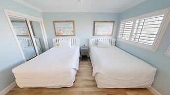 Beach House 404c 2 Bedroom Condo by RedAwning