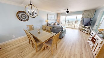 Beach House 404c 2 Bedroom Condo by RedAwning