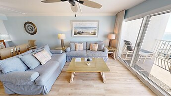 Beach House 404c 2 Bedroom Condo by RedAwning