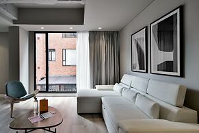 w Lovely 1BR w/ Brilliant Deco in Unicentro