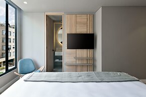 w Lovely 1BR w/ Brilliant Deco in Unicentro