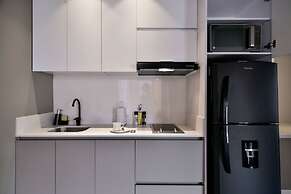 w Lovely 1BR w/ Brilliant Deco in Unicentro