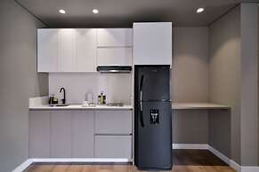 w Lovely 1BR w/ Brilliant Deco in Unicentro