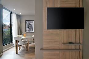 w Cozy 1BR w/ Brilliant Balcony in Unicentro