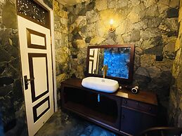 Thaprobana Villa Tangalle Private Villa