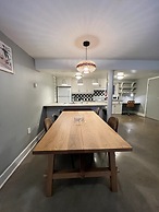 Sweet 2 BR Walk to all