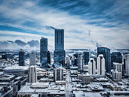 Sweet 2 BR Walk to all