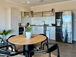 Pirathon Country Estate