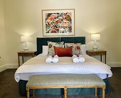 Pirathon Country Estate