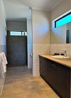 Pirathon Country Estate