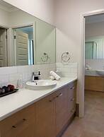 Pirathon Country Estate