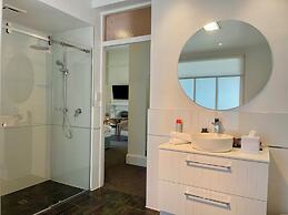 Pirathon Country Estate