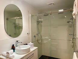 Pirathon Country Estate