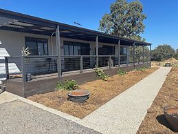 Pirathon Country Estate