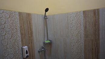 OYO 94147 Anasya Homestay