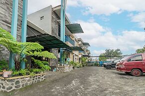 OYO 94148 Forzando Hotel