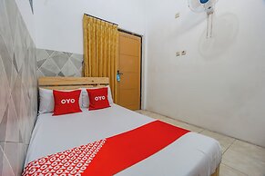 OYO 94148 Forzando Hotel