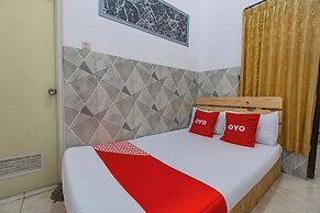 OYO 94148 Forzando Hotel