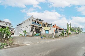 OYO 94148 Forzando Hotel