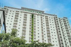 OYO 94150 Gateway Apartment Pasteur By Eldian