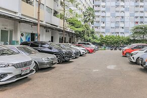 Super OYO Capital O  Deroyal Sentra Timur