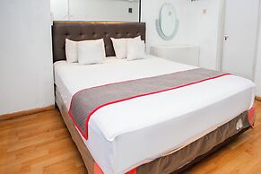 Super OYO Capital O  Deroyal Sentra Timur