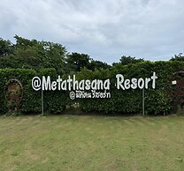 Metathsana Resort
