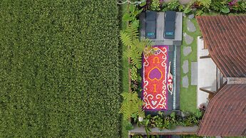 Santris Villa by Pramana Villas