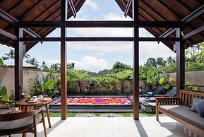 Santris Villa by Pramana Villas