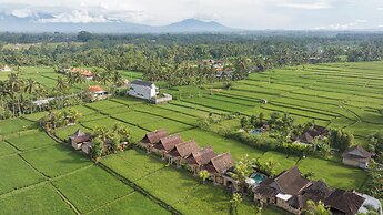 Santris Villa by Pramana Villas