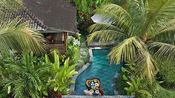 Santris Villa by Pramana Villas