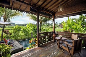 Santris Villa by Pramana Villas