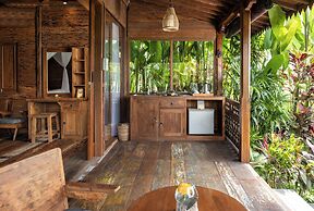 Santris Villa by Pramana Villas