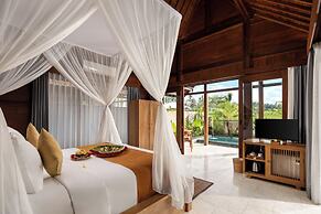 Santris Villa by Pramana Villas