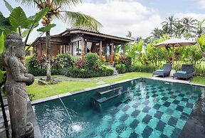 Santris Villa by Pramana Villas