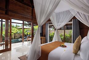 Santris Villa by Pramana Villas