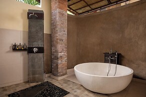 Santris Villa by Pramana Villas