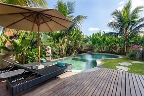 Santris Villa by Pramana Villas