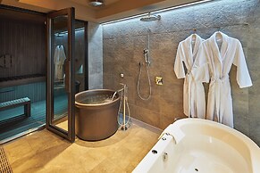 FAV LUX KAGOSHIMA TENMONKAN