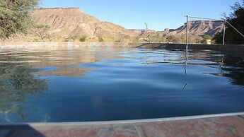 Mount Canyon Guest Farm